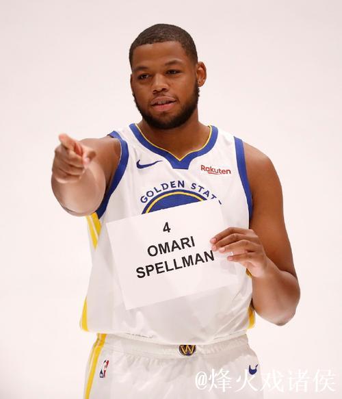 斯佩尔曼半场出战12分钟，投篮5中1得到5分1篮板2抢断